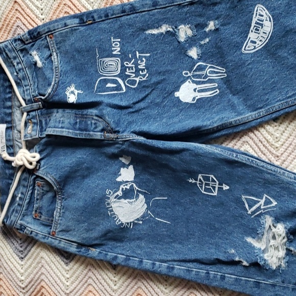Zara slim fit Graffiti ripped jeans, mid-blue, size 31 - Picture 2 of 8